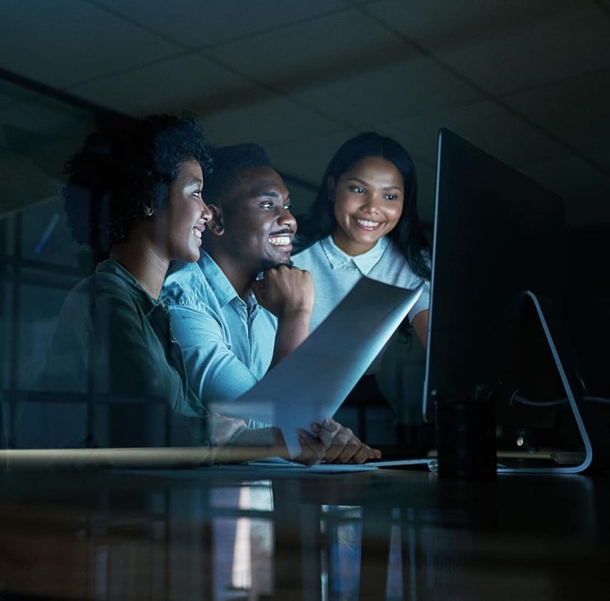 doing-what-matters-makes-things-happen-shot-group-young-businesspeople-using-computer-together-during-late-night-work