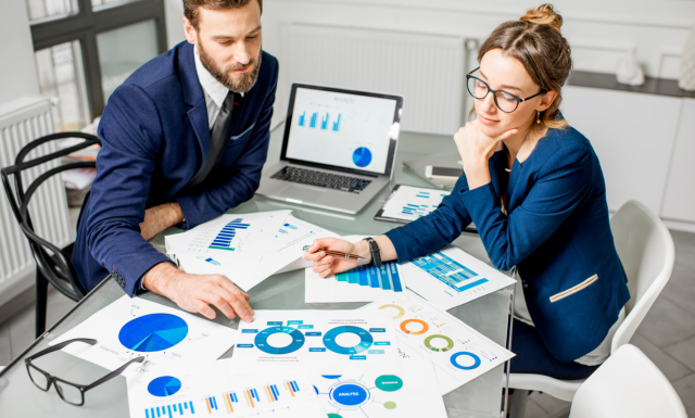 Choosing the Right Manufacturing Analytics Solutions Partner